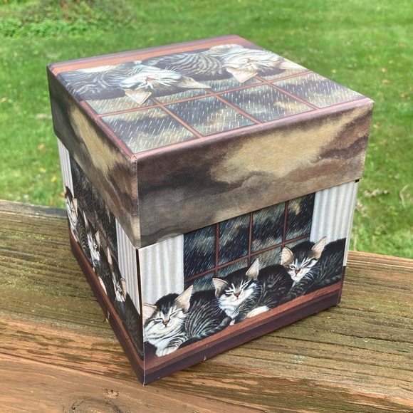 Vintage Cats on a Rainy Day Keepsake Storage Box Decor Gift Bob’s Boxes 6”x6”x6” - Picture 6 of 13